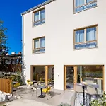 בית נופש Pula Residence *