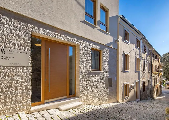 Pula Residence Feriehus *