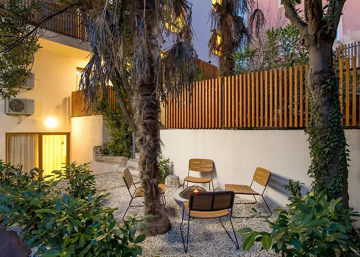 Pula Residence Feriehus *