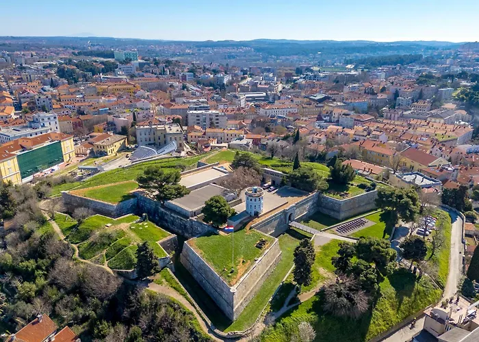 Pula Residence Feriehus